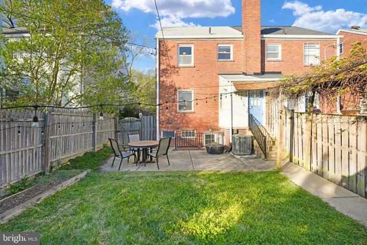 2406 Washington Blvd, Arlington, Virginia 22201