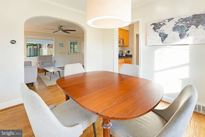 2406 Washington Blvd, Arlington, Virginia 22201