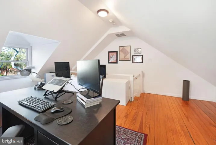 2406 Washington Blvd, Arlington, Virginia 22201