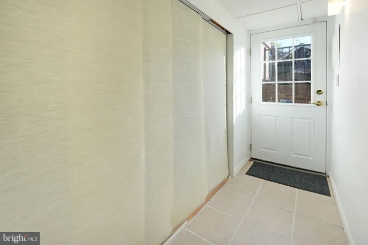 2406 Washington Blvd, Arlington, Virginia 22201