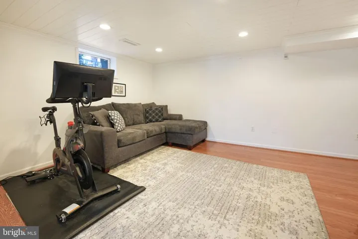 2406 Washington Blvd, Arlington, Virginia 22201