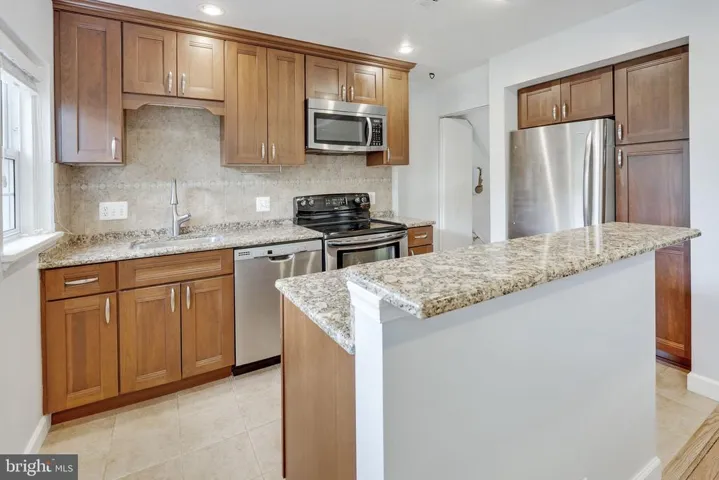 3475 S Wakefield St S, Arlington, Virginia 22206