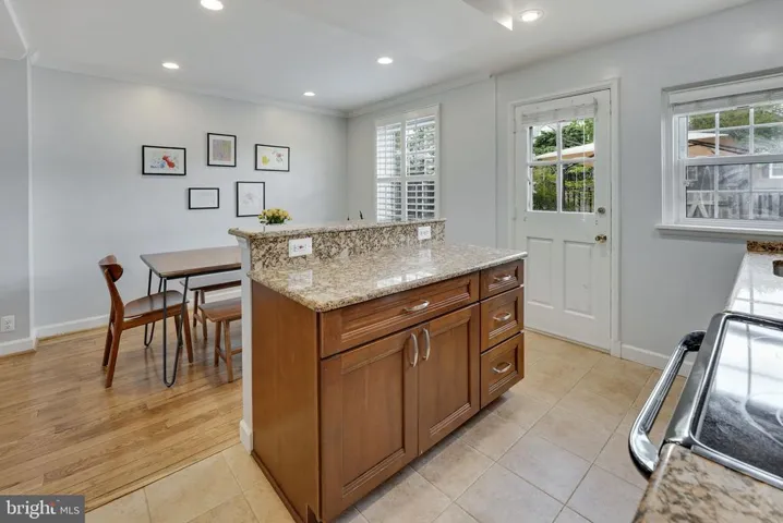 3475 S Wakefield St S, Arlington, Virginia 22206
