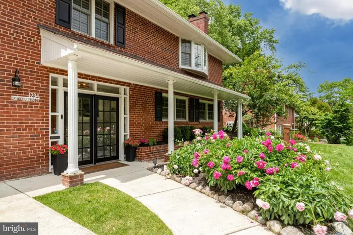 1234 N Chambliss St N, Alexandria, Virginia 22312