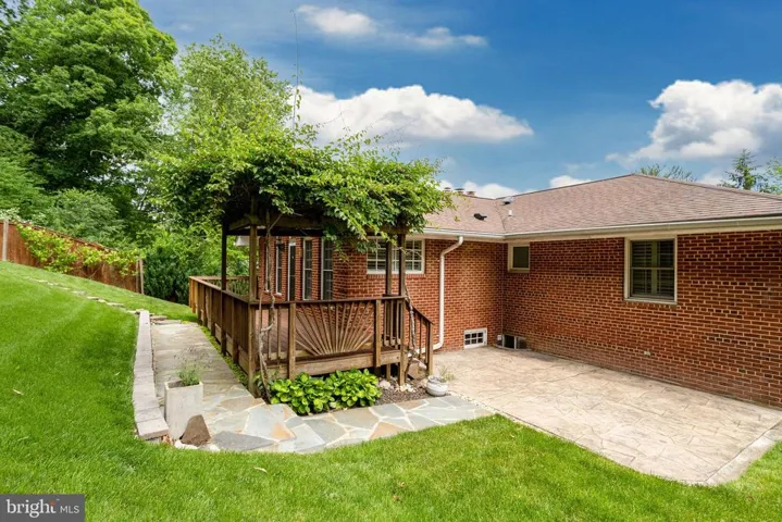 1234 N Chambliss St N, Alexandria, Virginia 22312