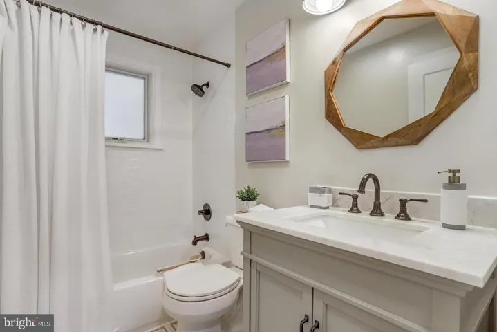 1234 N Chambliss St N, Alexandria, Virginia 22312