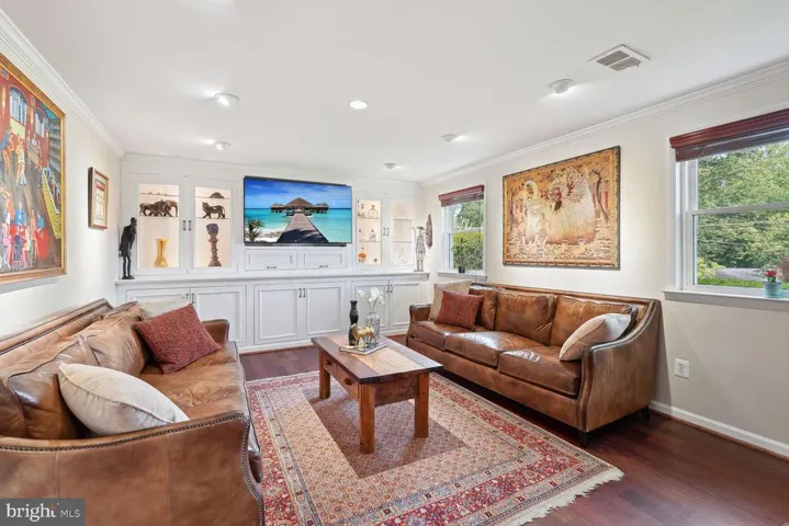 3907 Forest Grove Dr, Annandale, Virginia 22003