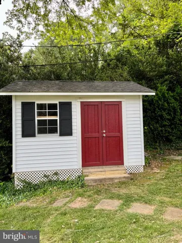 3907 Forest Grove Dr, Annandale, Virginia 22003