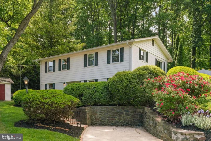 3907 Forest Grove Dr, Annandale, Virginia 22003