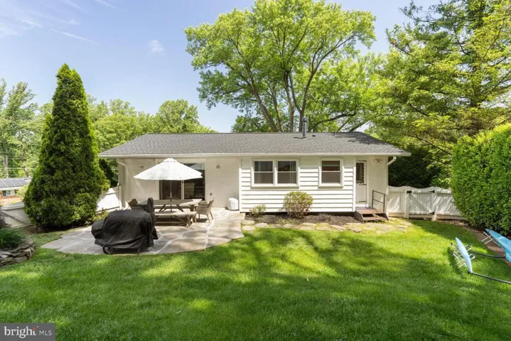 3907 Forest Grove Dr, Annandale, Virginia 22003