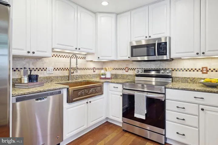 3907 Forest Grove Dr, Annandale, Virginia 22003