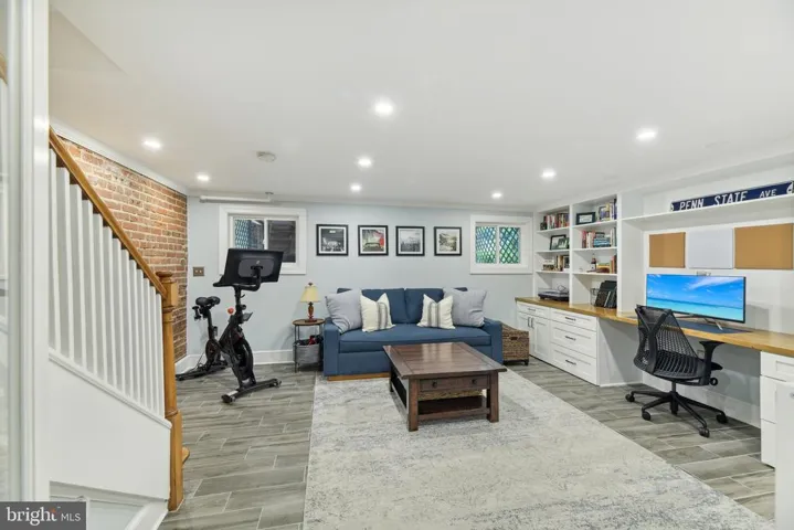 2454 39th Pl Nw, Washington, District of Columbia 20007