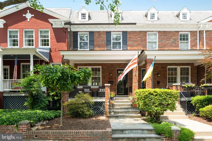 2454 39th Pl Nw, Washington, District of Columbia 20007