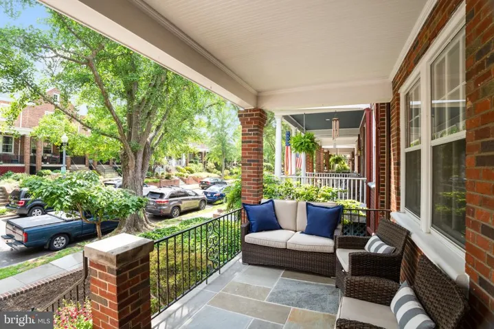 2454 39th Pl Nw, Washington, District of Columbia 20007