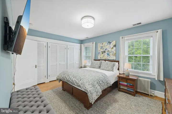 2454 39th Pl Nw, Washington, District of Columbia 20007