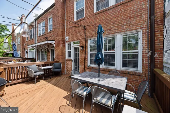 2454 39th Pl Nw, Washington, District of Columbia 20007
