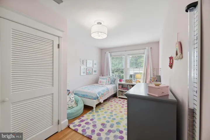 2454 39th Pl Nw, Washington, District of Columbia 20007