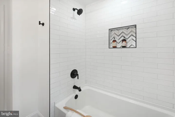 2724 Hickory St, Alexandria, Virginia 22305