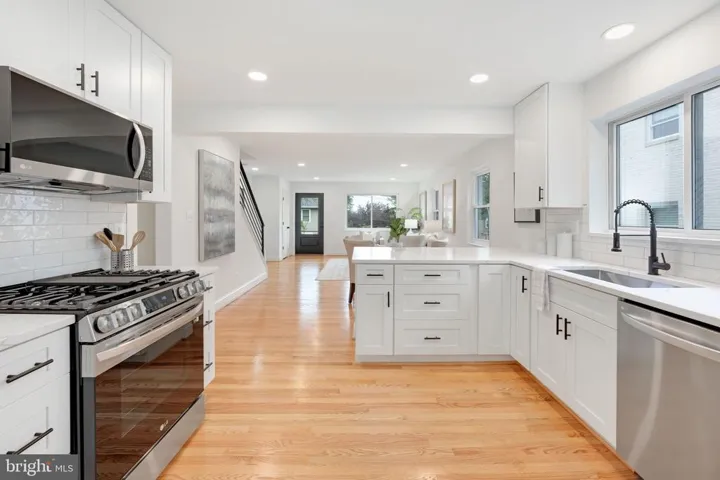 2724 Hickory St, Alexandria, Virginia 22305