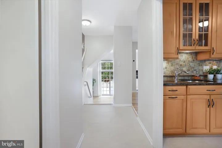 5522 Beaconsfield Ct, Burke, Virginia 22015
