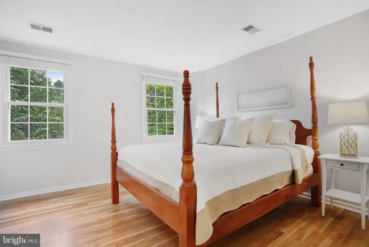 5522 Beaconsfield Ct, Burke, Virginia 22015