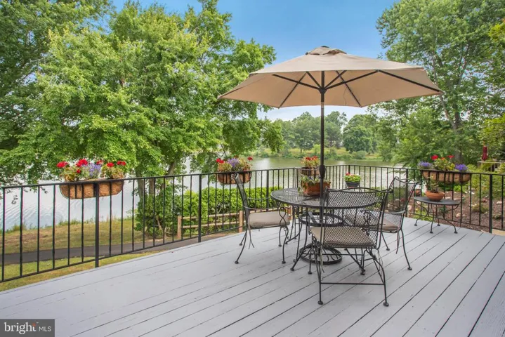 5522 Beaconsfield Ct, Burke, Virginia 22015