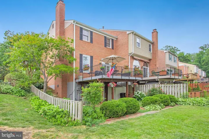 5522 Beaconsfield Ct, Burke, Virginia 22015