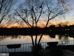 5522 Beaconsfield Ct, Burke, Virginia 22015