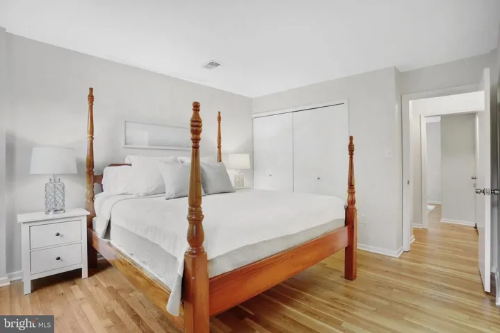 5522 Beaconsfield Ct, Burke, Virginia 22015
