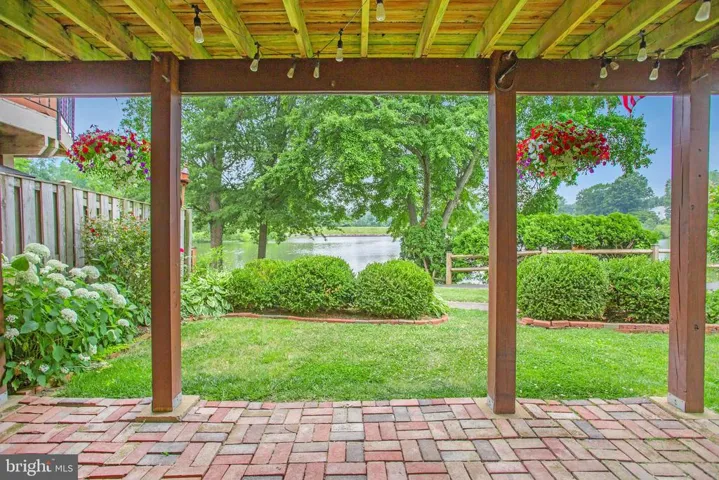 5522 Beaconsfield Ct, Burke, Virginia 22015