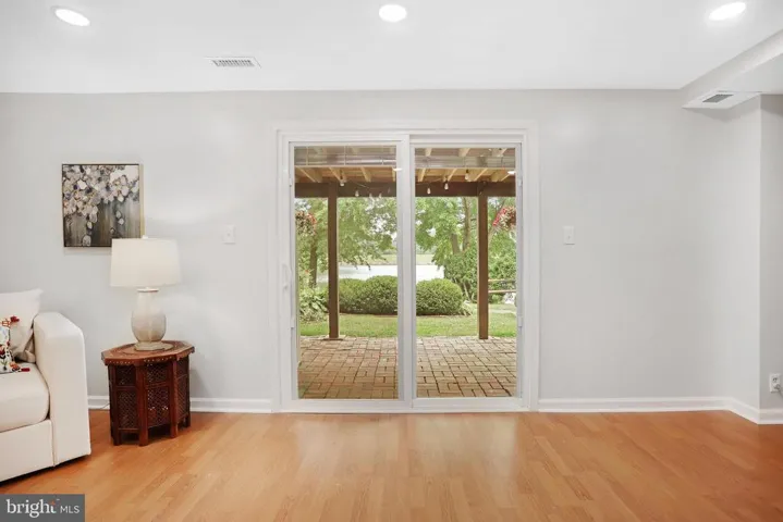 5522 Beaconsfield Ct, Burke, Virginia 22015