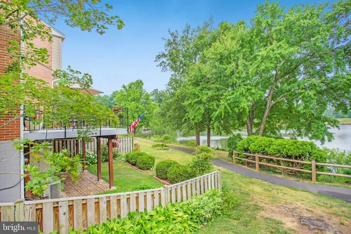 5522 Beaconsfield Ct, Burke, Virginia 22015