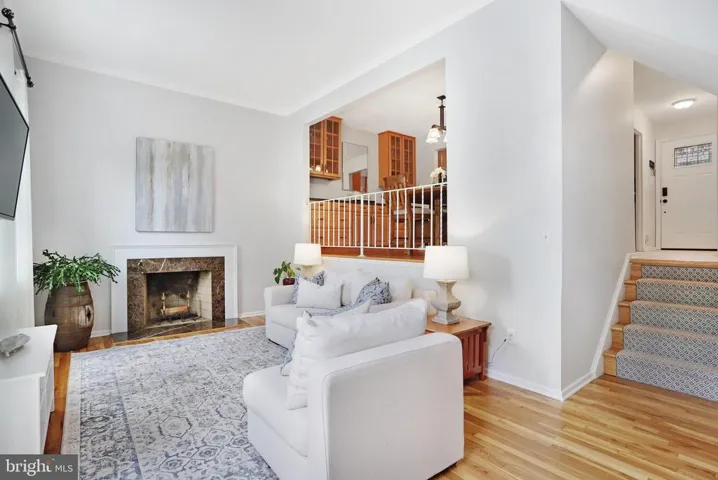 5522 Beaconsfield Ct, Burke, Virginia 22015