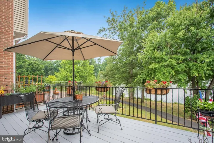 5522 Beaconsfield Ct, Burke, Virginia 22015