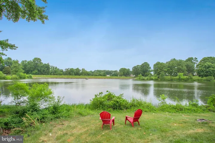 5522 Beaconsfield Ct, Burke, Virginia 22015
