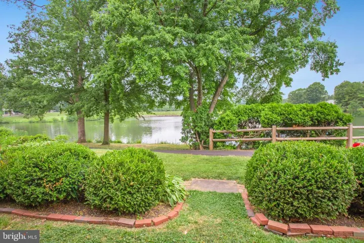5522 Beaconsfield Ct, Burke, Virginia 22015