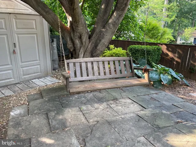 800 Ridge Pl, Falls Church, Virginia 22046