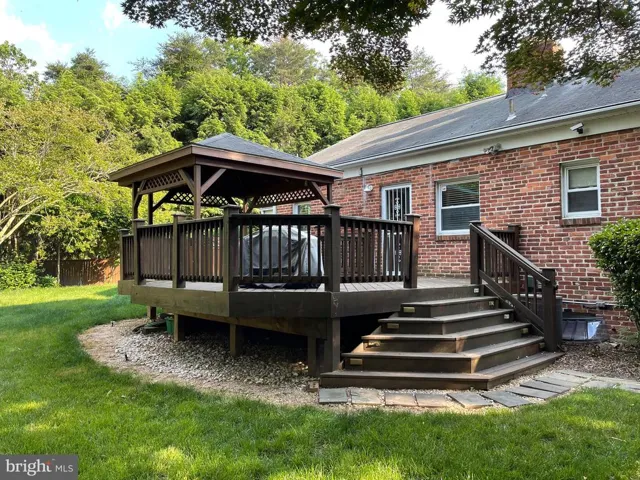 800 Ridge Pl, Falls Church, Virginia 22046