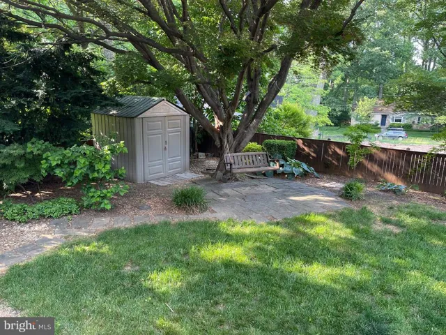 800 Ridge Pl, Falls Church, Virginia 22046