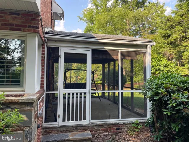 800 Ridge Pl, Falls Church, Virginia 22046
