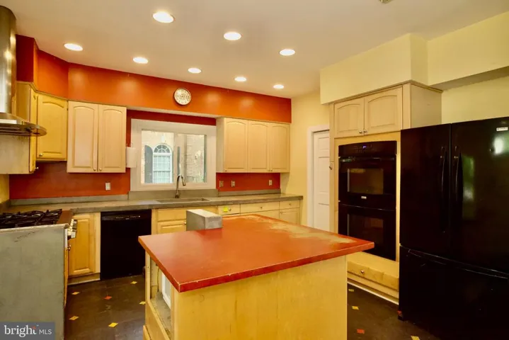 610 Langston Ln, Falls Church, Virginia 22046