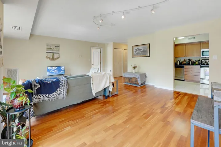 2230 George C Marshall Dr #414, Falls Church, Virginia 22043
