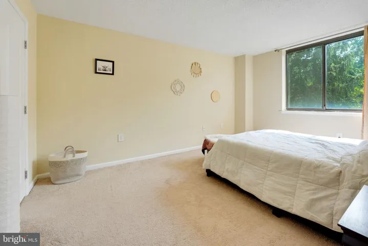2230 George C Marshall Dr #414, Falls Church, Virginia 22043