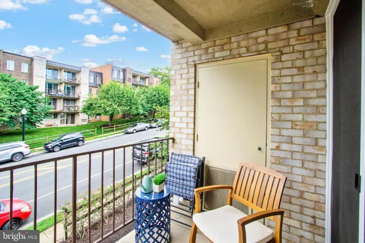 5009 7th Rd S #102, Arlington, Virginia 22204