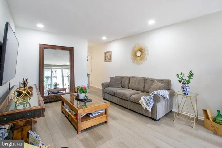 5009 7th Rd S #102, Arlington, Virginia 22204