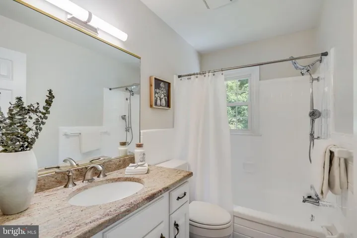 7734 Virginia Ln, Falls Church, Virginia 22043