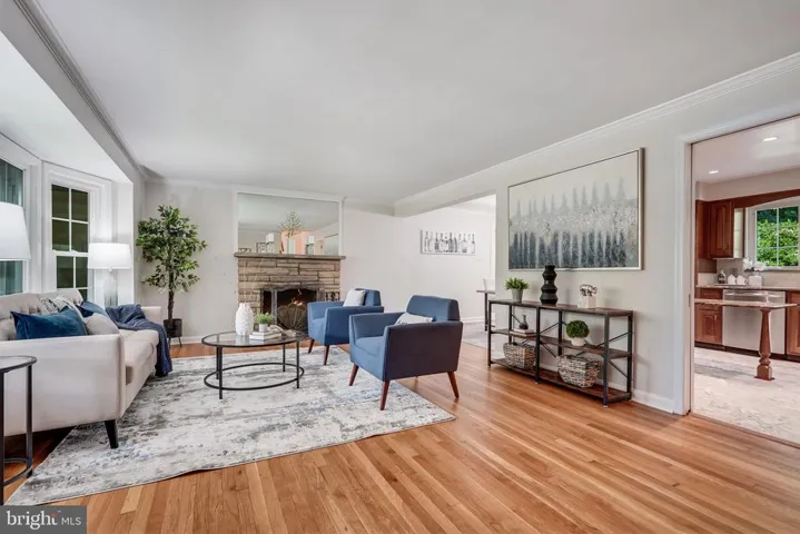 7734 Virginia Ln, Falls Church, Virginia 22043