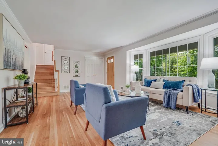 7734 Virginia Ln, Falls Church, Virginia 22043