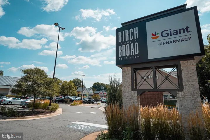 7734 Virginia Ln, Falls Church, Virginia 22043
