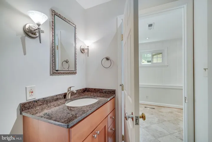 7734 Virginia Ln, Falls Church, Virginia 22043